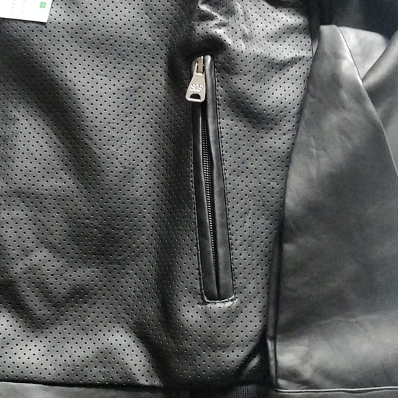 Superlative Fashion Leather Jacket - Picture 4 of 6